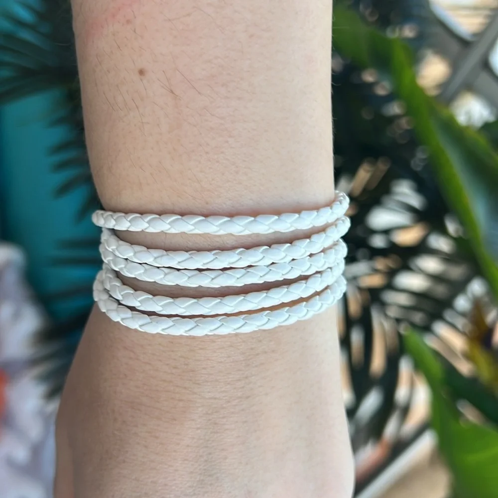 White Braided Leather Bracelet (ONE)